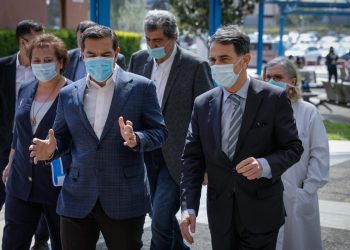 Επίσκεψη Τσίπρα στο ”Αττικόν” – Συναντήθηκε με διοίκηση και ιατρονοσηλευτικό προσωπικό (pics)