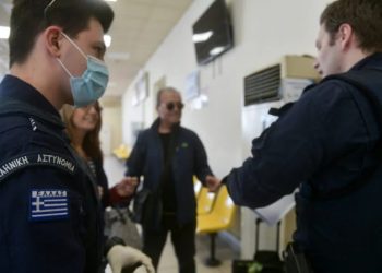 έλεγχος-αστυνομία-κορονοϊός-741x486