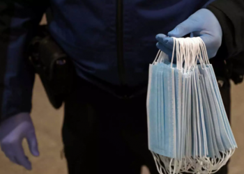 Μάσκες: Όλα όσα πρέπει να ξέρετε – Ποιο θα είναι το κόστος για μια μέση οικογένεια