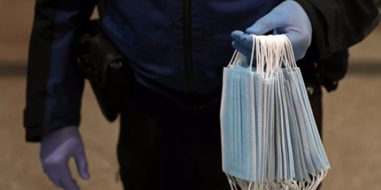 Alldaynews.gr Μάσκες: Όλα όσα πρέπει να ξέρετε – Ποιο θα είναι το κόστος για μια μέση οικογένεια