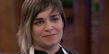 Ξέσπασμα στο MasterChef για την βίγκαν Ντέμη – “Τρώει σαλάμια και τυριά στις 3 τη νύχτα” (video)