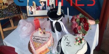 Ο Πυροσβέστης και η αστυνομικός: Γάμος στην εποχή του κορονοϊού – Το γλέντι με… σουβλάκια