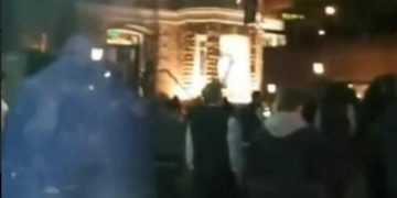 Σάλος για τα υπαίθρια “πάρτι” και τα take away ποτά – Έρχονται αυστηρές κυρώσεις – ΦΩΤΟ – ΒΙΝΤΕΟ