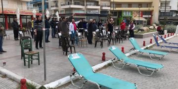 Alldaynews.gr Άδειες καρέκλες και ξαπλώστρες στην Περαία – Ανάστατοι οι επαγγελματίες της εστίασης (pics, video)