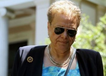 Λοιμωξιολόγος Γιαμαρέλλου: Ο Πιστός που Κοινωνεί ΔΕΝ Κολλάει Κορονοϊό