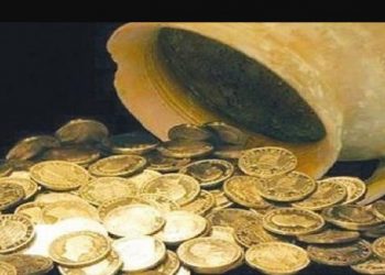 Γιατί οι Έλληνες βγάζουν από τα σεντούκια τις χρυσές λίρες και τις πουλάνε;