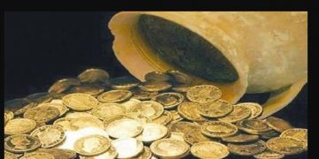 Alldaynews.gr Γιατί οι Έλληνες βγάζουν από τα σεντούκια τις χρυσές λίρες και τις πουλάνε;