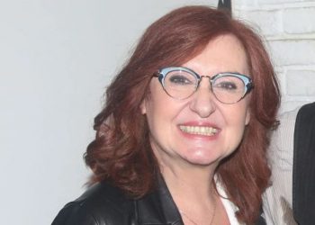 Φωτεινή Ντεμίρη: Η «Κανέλα» απο το Καφέ της Χαράς ποζάρει με μαγιό![photo]