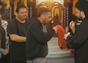 Οργή εναντίον των Ράδιο Αρβύλα για σκετσάκι που κορόιδευε τη Θεία Κοινωνία: «Εμετός – Βλάσφημοι»