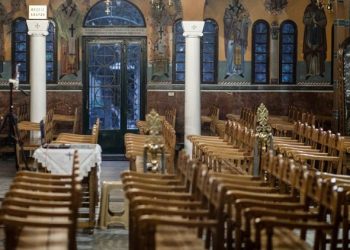 Πυρετώδεις ετοιμασίες στους ναούς για την 17η Μαίου[photos]