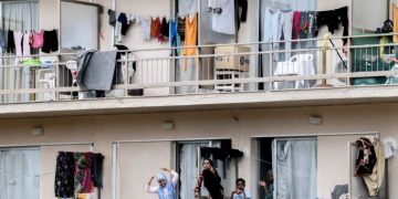 Alldaynews.gr Βγάζουν από διαμερίσματα, δομές και ξενοδοχεία 11.237 πρόσφυγες και μετανάστες