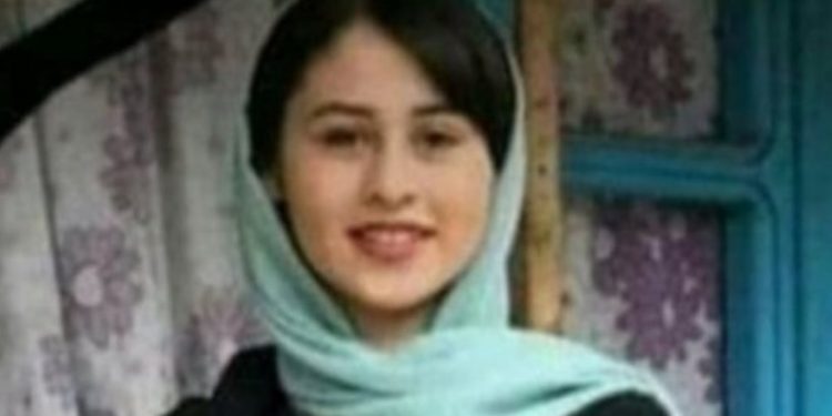 Alldaynews.gr Την αποκεφάλισε ο πατέρας της χρησιμοποιώντας ένα δρεπάνι