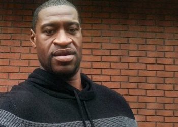 Τζορτζ Φλόιντ: Η ζωή του «αγαθού γίγαντα» που «έσβησε» κάτω από το γόνατο ενός αστυνομικού