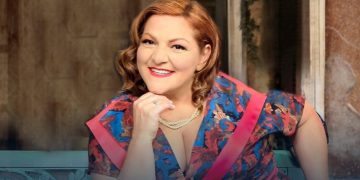 Alldaynews.gr Βίκυ Σταυροπούλου: «Είχα πάντα τον πιο ωραίο γκόμενο του σχολείου»