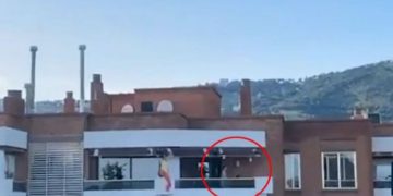 Κορωνοϊός: Ζευγάρι έκανε σεξ στο μπαλκόνι[Φωτογραφίες]