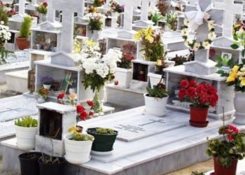 Μαμά μου, στη Γιορτή της Μητέρας θα σου πω χρόνια πολλά. Σαν να μην “έφυγες” ποτέ…