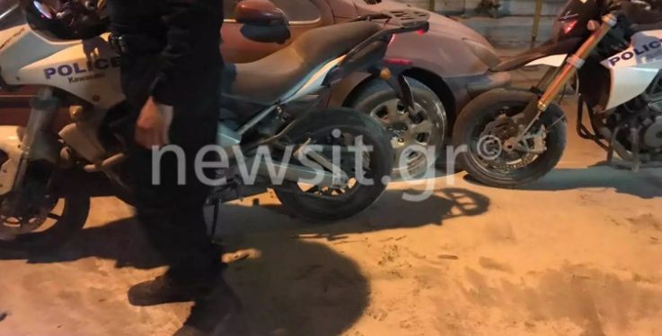 Χαμός στην Κυψέλη: Μολότοφ σε αστυνομικούς και σπάσιμο σούπερ μάρκετ και τράπεζας[photos]