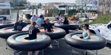 Εστιατόριο βρήκε τον πιο ιδιαίτερο τρόπο για να κρατούνται οι αποστάσεις[video]