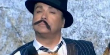 Ο Τρύφωνας Σαμαράς με μουστάκι! Βαρύμαγκας και ρεμπέτης![video]