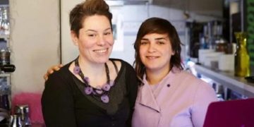 Η σύζυγος της Ντέμη Γεωργίου μιλάει για το πρόβλημα υγείας της: Γίναμε βίγκαν γιατί…[video]