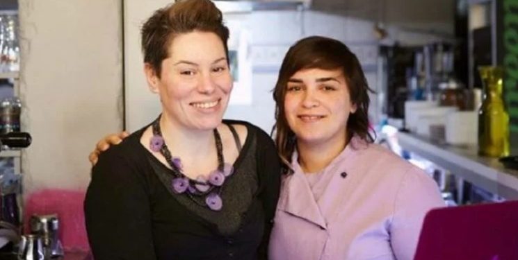 Η σύζυγος της Ντέμη Γεωργίου μιλάει για το πρόβλημα υγείας της: Γίναμε βίγκαν γιατί…[video]