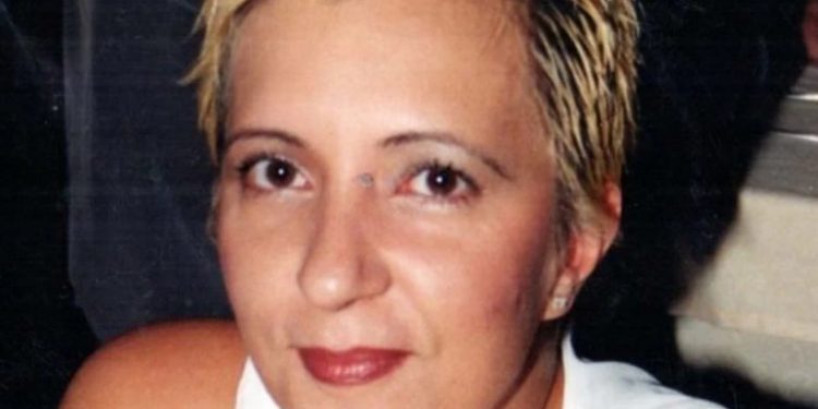 Alldaynews.gr Θρήνος στο Twitter για την 48χρονη Κατερίνα Μπαρούτα την @_Lila_Pause_