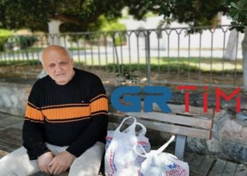 Συγκλονίζει το δράμα παίκτη του «Ελλάδα έχεις ταλέντο»-Δεν μπορεί ούτε να θάψει την μητέρα του [photos]