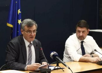 Τσιόδρας και Χαρδαλιάς είναι Κούκλοι!![photo]