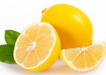 Γιατί πρέπει να σταματήσεις να κόβεις το λεμόνι στη μέση