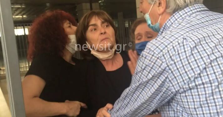 Συμβαίνει Τώρα: Στο ιατρείο για Πρώτες Βοήθειες η μητέρα της Ελένης Τοπαλούδη[video]