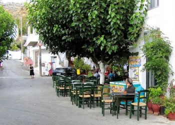 Ανατροπή για το φονικό στα Ανώγεια: Ο γιος του θύματος πυροβόλησε τον θύτη με έξι σφαίρες και εξαφανίστηκε