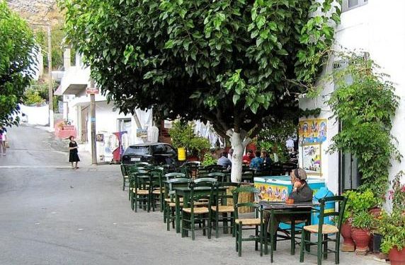 Ανατροπή για το φονικό στα Ανώγεια: Ο γιος του θύματος πυροβόλησε τον θύτη με έξι σφαίρες και εξαφανίστηκε