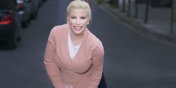 Alldaynews.gr Aντελίνα Βαρθακούρη: Δεν δίνω σημασία στα σχόλια για τα κιλά μου!