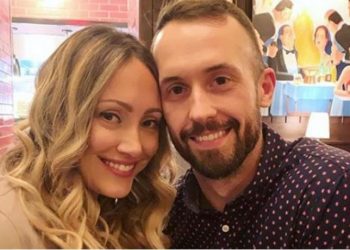 Πόσταραν βίντεο με τον αυτιστικό υιοθετημένο γιο τους, έβγαζαν λεφτά και μετά έστειλαν το παιδί σε άλλη οικογένεια (pics, vids)