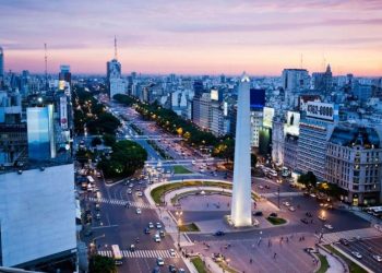 Αργεντινή: Σε κατάσταση χρεοκοπίας κηρύχτηκε από τους οίκους S&P και Fitch