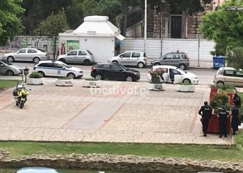 ΠΡΙΝ ΛΙΓΟ: Εντοπίστηκε πτώμα απέναντι από τα Πανεπιστήμια στην Θεσσαλονίκη (pics)