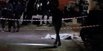 Alldaynews.gr Συμβαίνει Τώρα στη Βούλα! Μαφιόζικη εκτέλεση Εν Ψυχρώ με δύο σφαίρες στο κεφάλι