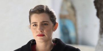 Άγριες Μέλισσες: ΣΟΚ! Η μοιραία συνάντηση Ελένης – Θεοδοσίας βάφεται με αίμα