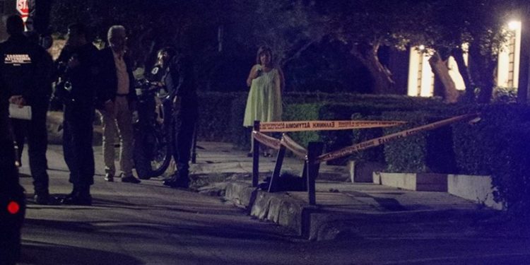 Έγκλημα στην Βούλα: Εμπόριο λαδιού ή Ναρκωτικών; Άγνωστο ακόμα το πτώμα