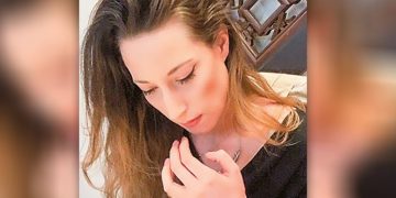 Εβίτα Φράγκου: Αυτή είναι η νέα βοηθός του Τσιόδρα (με διαγωνισμό)[photos]