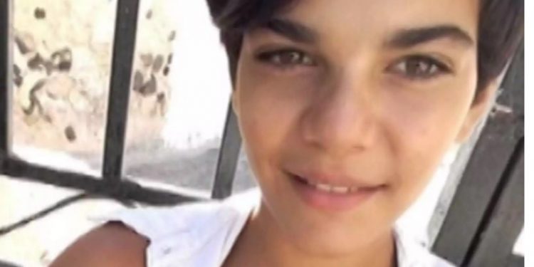 Alldaynews.gr Δύο μπουκάλια αλκοόλ είχε καταναλώσει η 14χρονη Κατερίνα που πέθανε στη Σαντορίνη