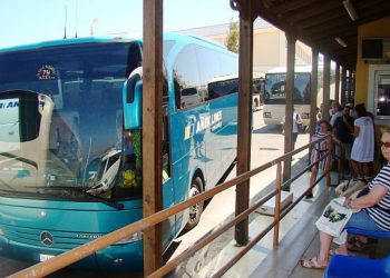 Πότε οι ηλικιωμένοι μπορούν να πάνε στα χωριά τους