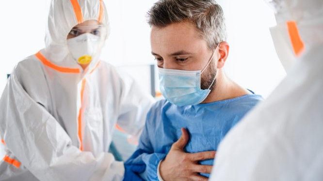 Κορωνοϊός: Βρέθηκε ο λόγος που οι άνδρες είναι πιο ευάλωτοι