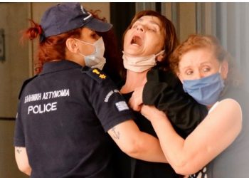 Δίκη Τοπαλούδη: Συγκλόνισε η μητέρα της – «Το κοπρόσκυλο βίασε και σκότωσε το παιδί μου»[photos]