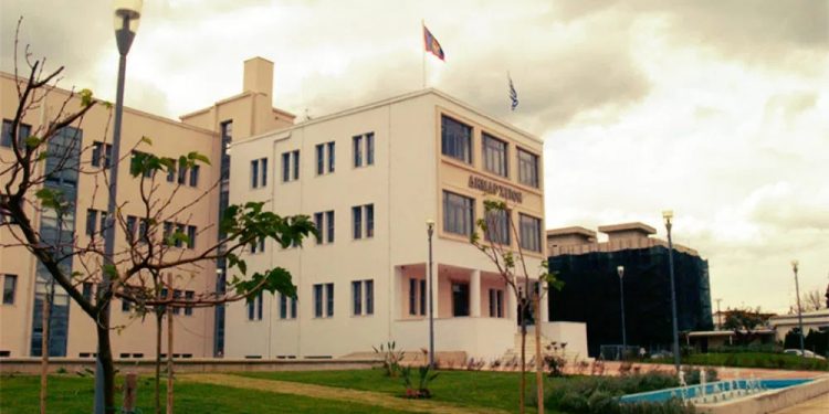 Alldaynews.gr Βόμβα! Στη φάκα γιός Πασίγνωστου επιχειρηματία για απάτη!