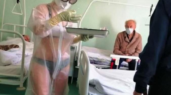 Alldaynews.gr Καλλονή νοσοκόμα φορώντας διαφανές φόρεμα – Πειθαρχικές κυρώσεις από την Διοίκηση (pics)