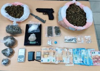 Το μπουλόνι, το ποτό, και τα σουβλάκια – Πώς πιάσανε εμπόρους κοκαΐνης σε Αθήνα – Πελοπόννησο