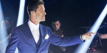 Alldaynews.gr Οικονομόπουλος: Θα κοινωνούσα ακόμη κι αν ο προηγούμενος είχε την πιο μεταδοτική αρρώστια