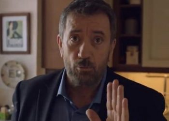 Τραγωδία: ΔΕΙΤΕ Πώς θα βγει το «Στην υγειά μας»- Με αντισηπτικά και αποστάσεις (pic)