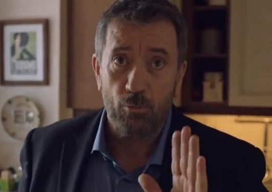 Alldaynews.gr Τραγωδία: ΔΕΙΤΕ Πώς θα βγει το «Στην υγειά μας»- Με αντισηπτικά και αποστάσεις (pic)